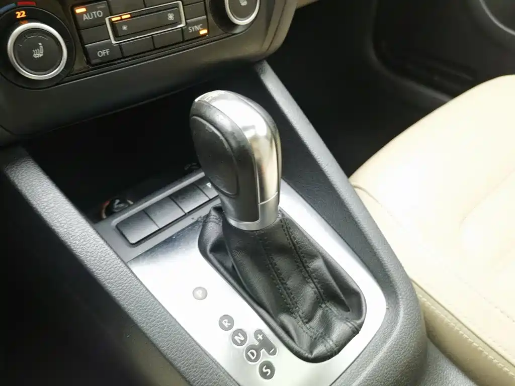 Volkswagen Sagitar — миниатюра 13