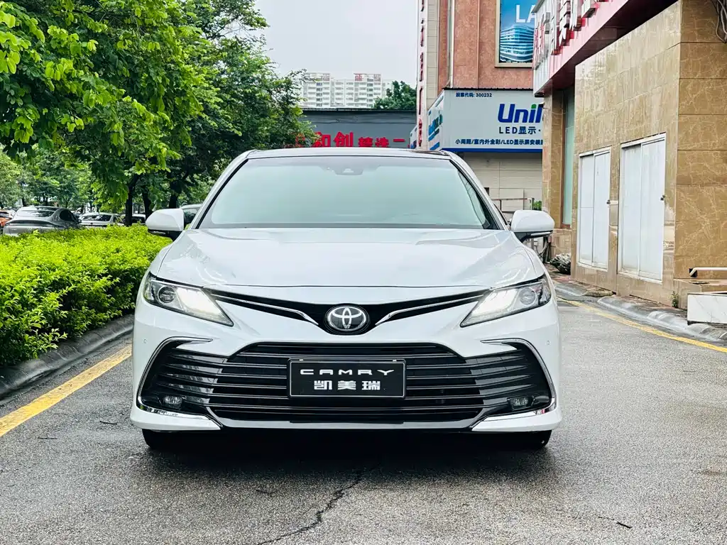 Toyota Camry 2021 2.5G Luxury