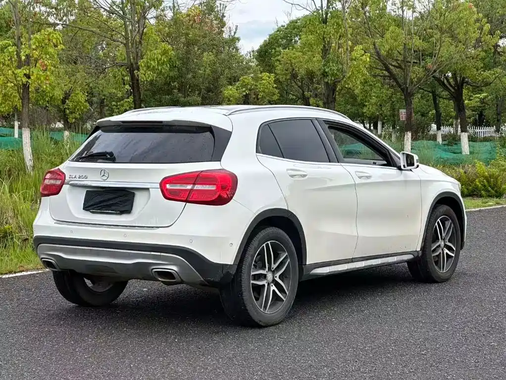 Mercedes-Benz GLA — миниатюра 7