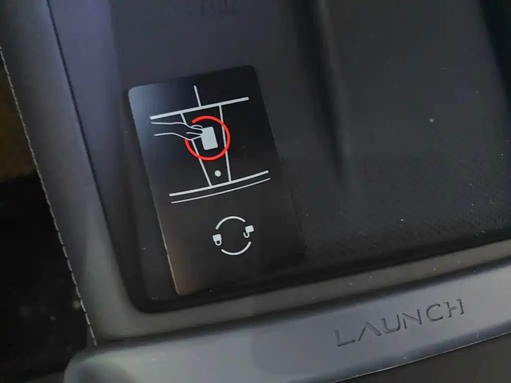 Tesla Model 3 — миниатюра 13
