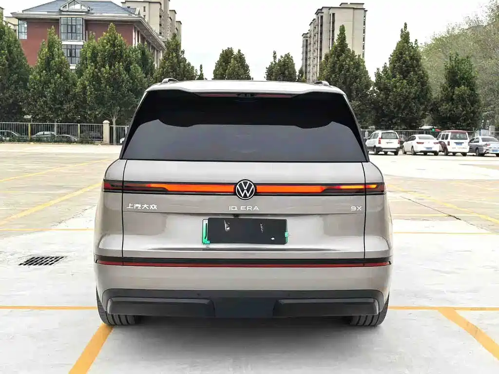 Volkswagen ID. ERA 9X — миниатюра 5