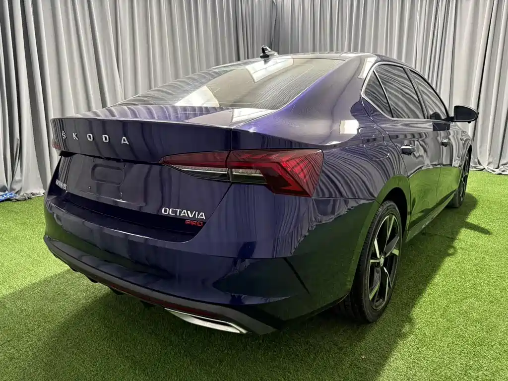 Skoda Octavia — миниатюра 4
