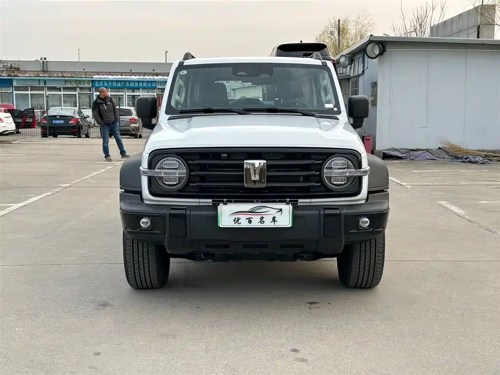 TANK TANK 300 NEW ENERGY