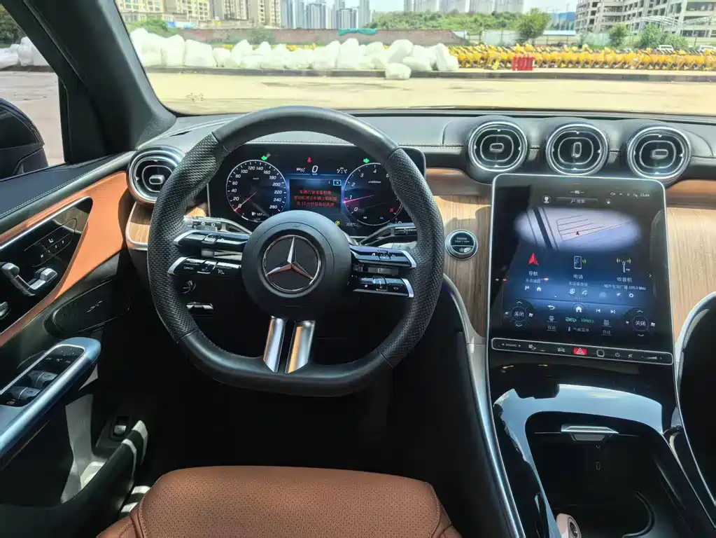 Mercedes-Benz GLC — миниатюра 9