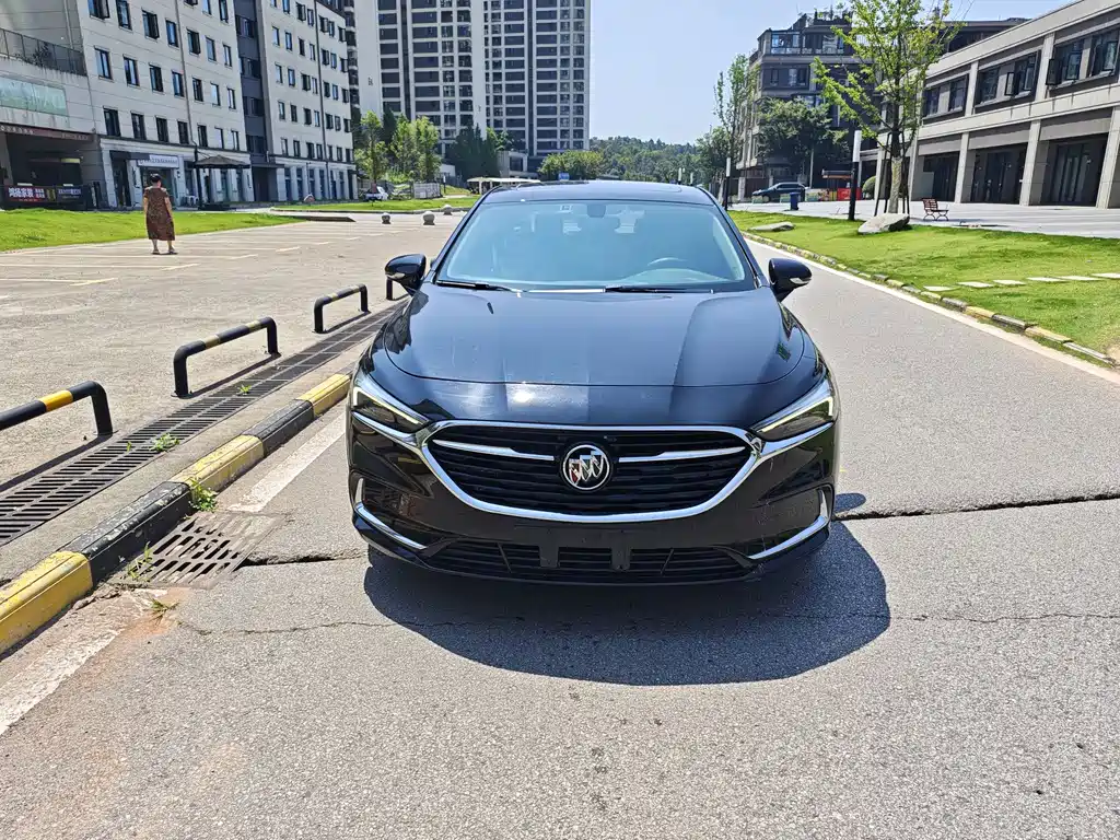 Buick LaCrosse — миниатюра 3