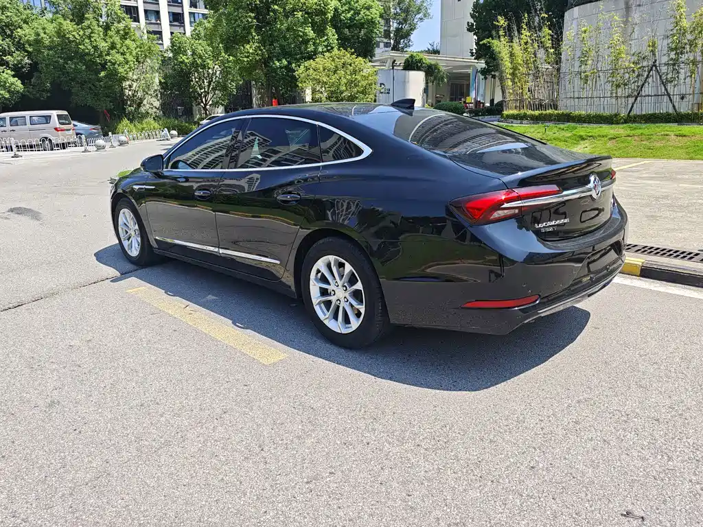 Buick LaCrosse — миниатюра 5