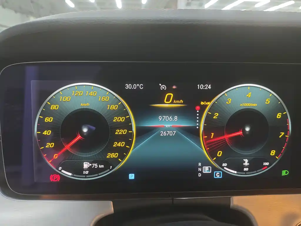 Mercedes-Benz E-Class (Import) — миниатюра 9