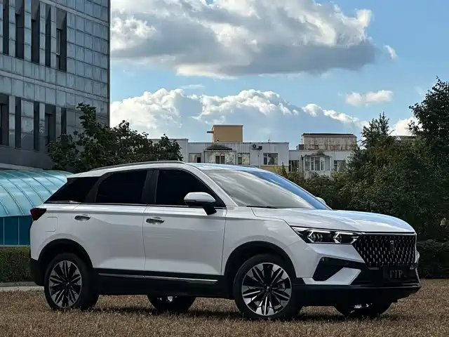 2021 Bestune T77