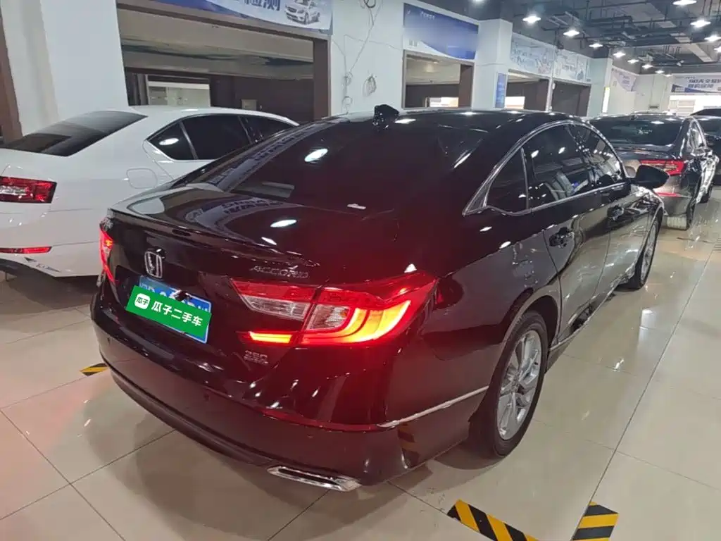 Honda Accord — миниатюра 7