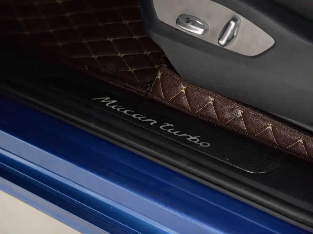 Porsche Macan — миниатюра 17