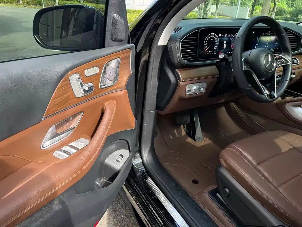 Mercedes-Benz GLE (Import) — миниатюра 7