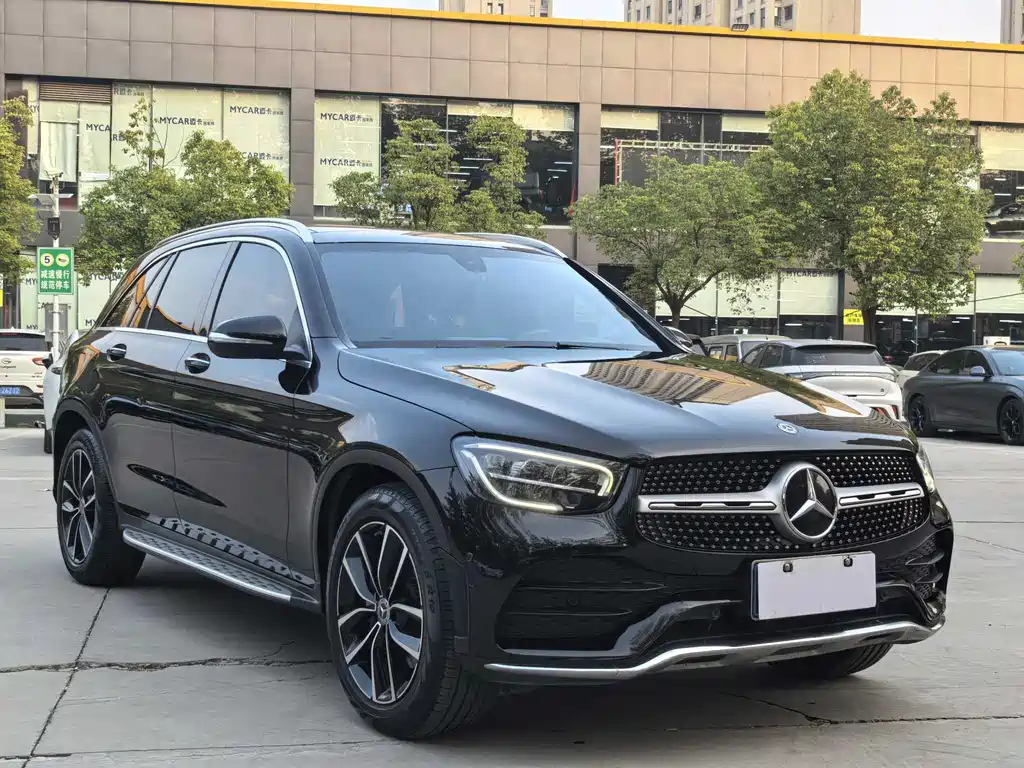 MERCEDES-BENZ GLC