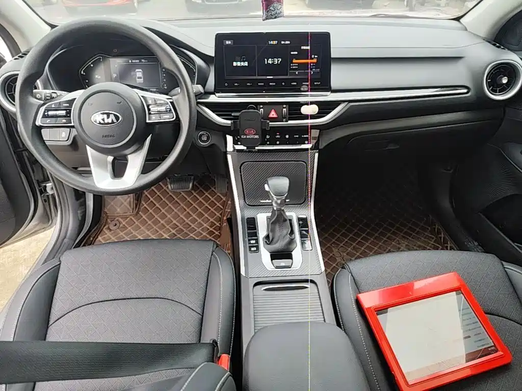 Kia K3 — миниатюра 10