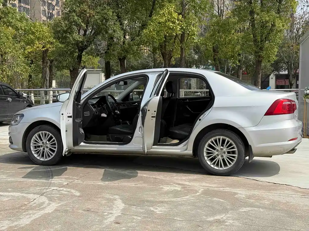 Volkswagen Bora — миниатюра 3