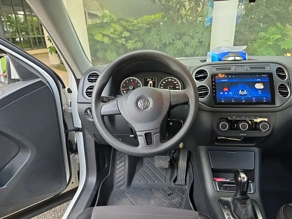 Volkswagen Tiguan — миниатюра 3