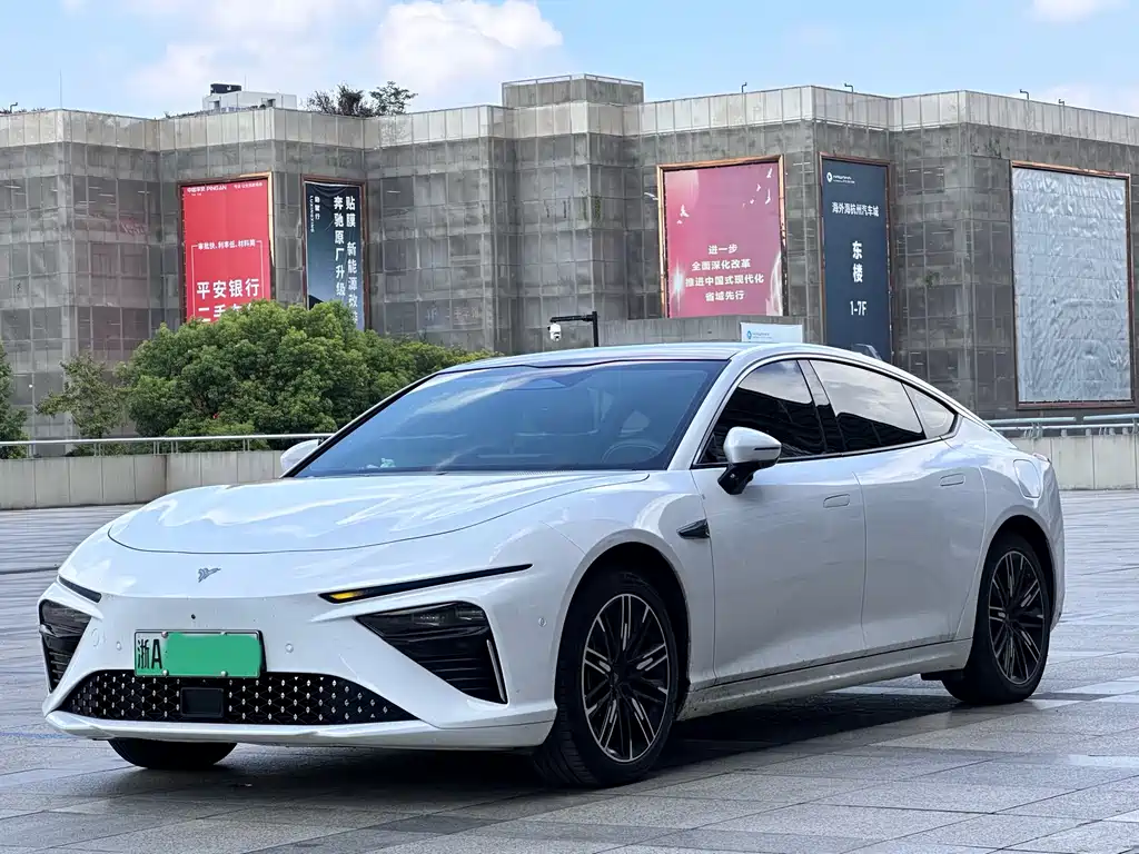 NEZHA AUTOMOBILE NEZHA S