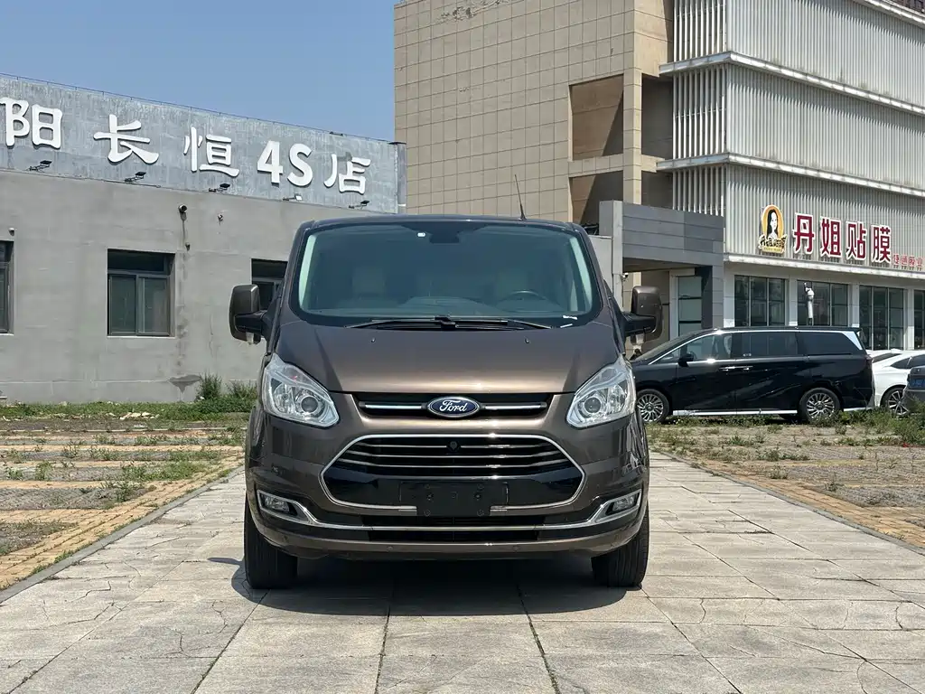Ford Tourneo 2016 2.0T MT
