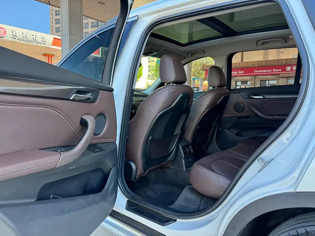 BMW X1 — миниатюра 5