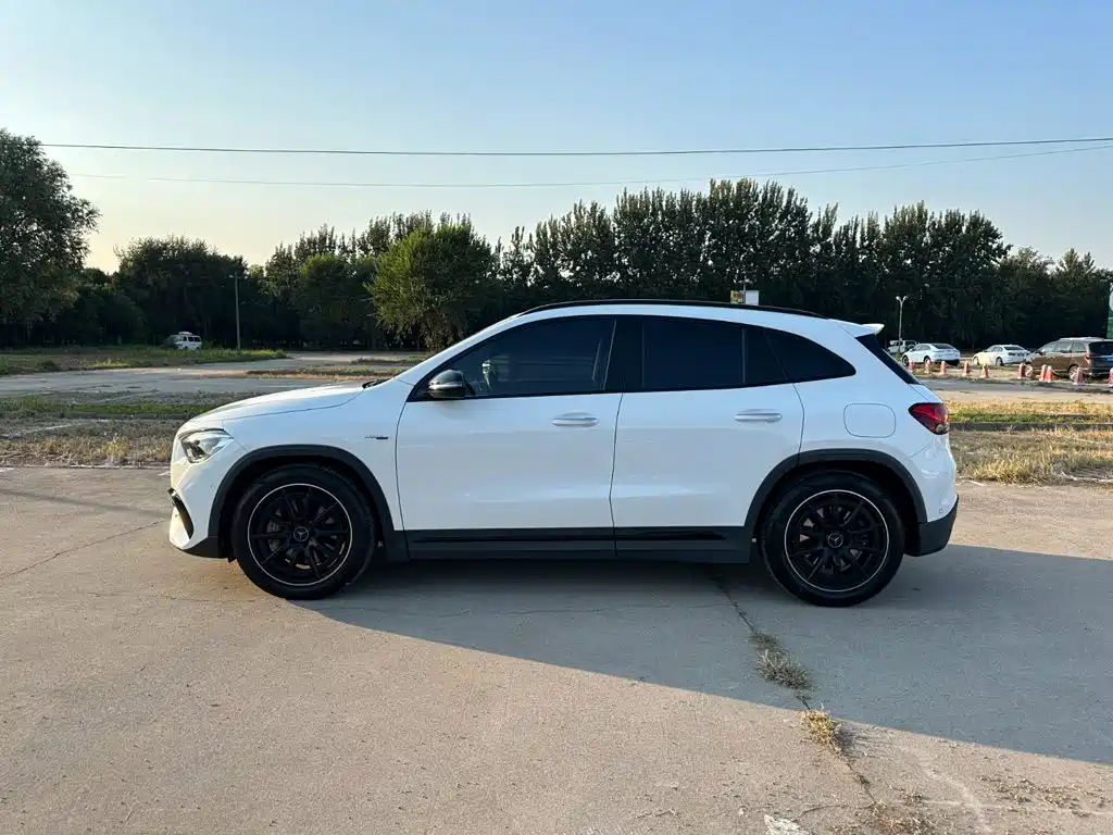 Mercedes-Benz GLA AMG — миниатюра 7