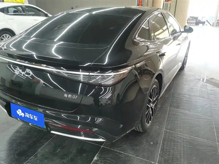 BYD SEAL 07 DM I