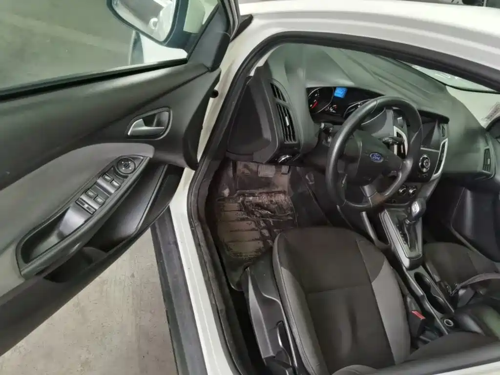 Ford Focus — миниатюра 21