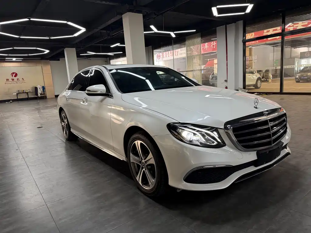Mercedes-Benz E-Class — миниатюра 3