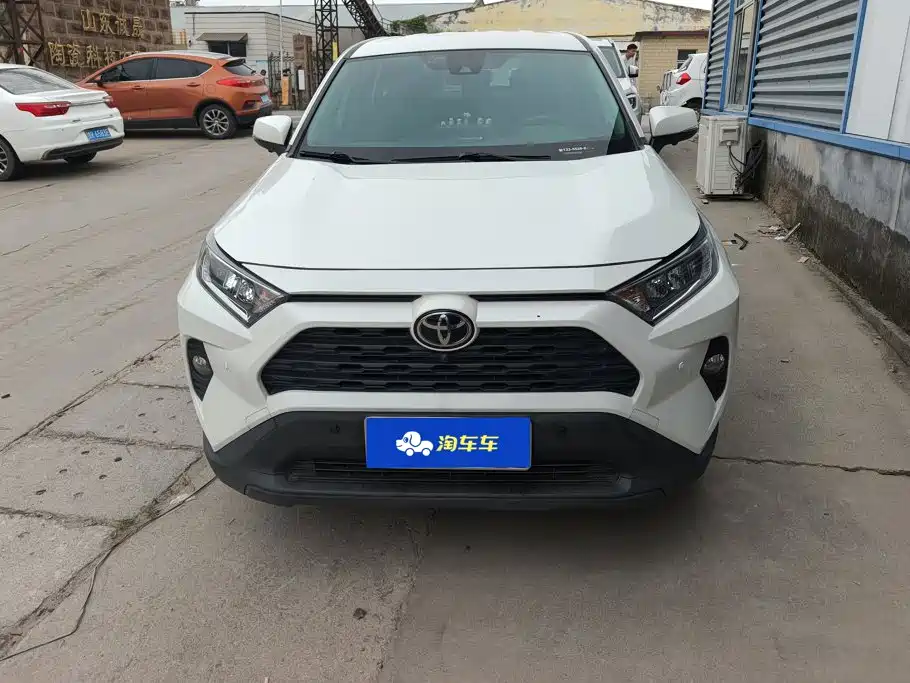 Toyota RAV4 — миниатюра 2
