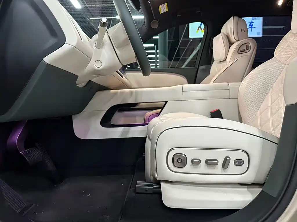 Li Auto Li L9 — миниатюра 16
