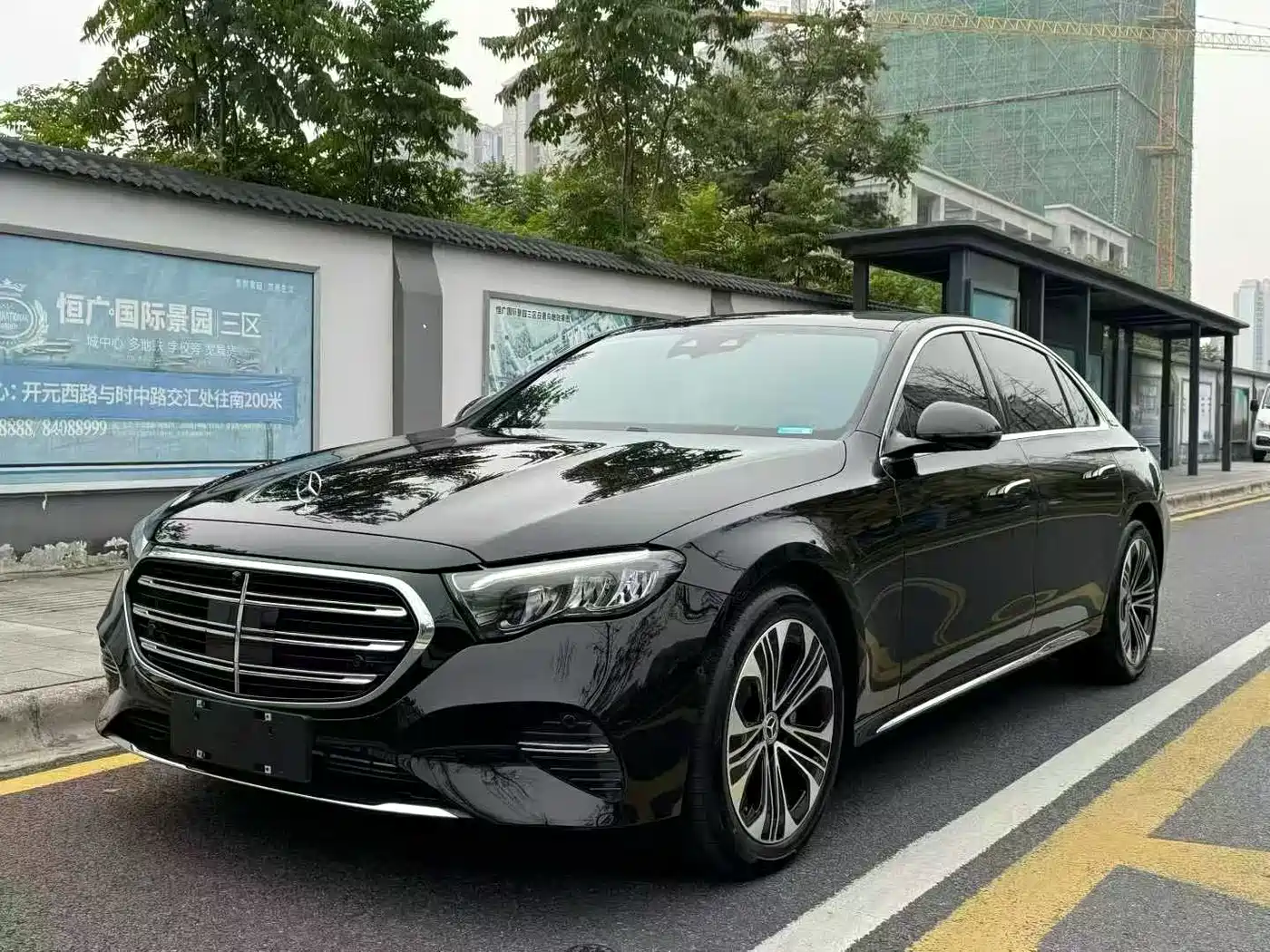 奔驰E级 2025款 E 300 L 豪华型 2025