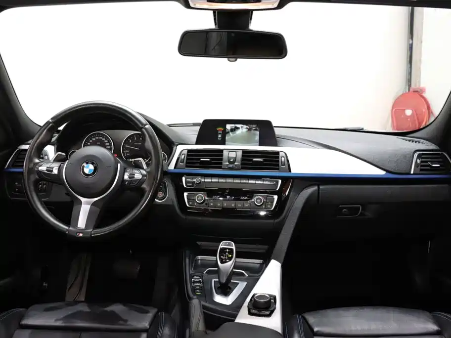BMW 3 Series — миниатюра 12