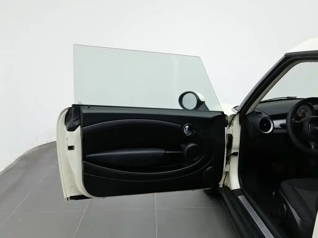 MINI Mini Clubman — миниатюра 8