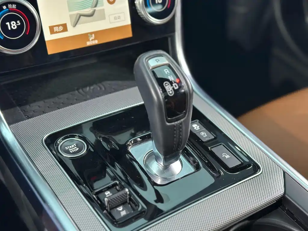 Jaguar XEL — миниатюра 15