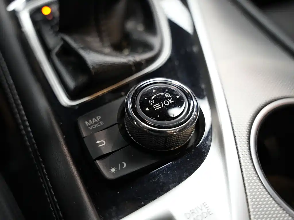 Infiniti Q50L — миниатюра 8