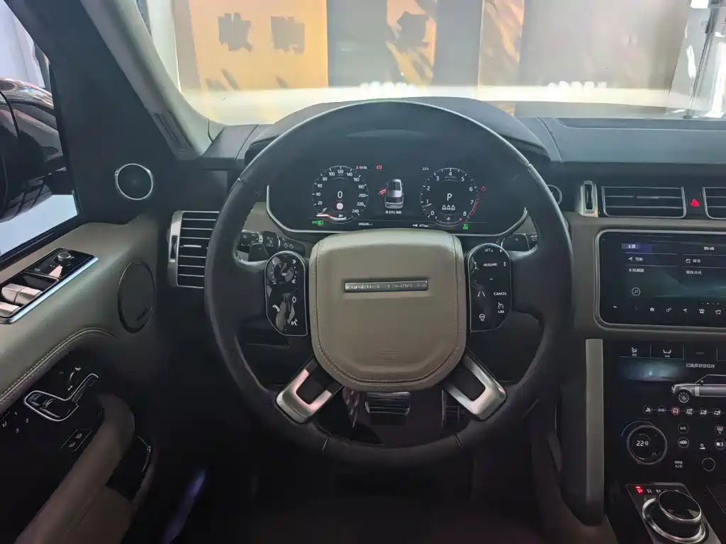 Land Rover Range Rover — миниатюра 9
