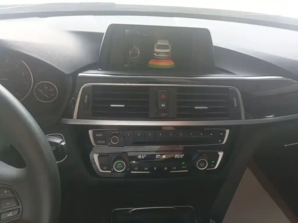 BMW 3 Series — миниатюра 13