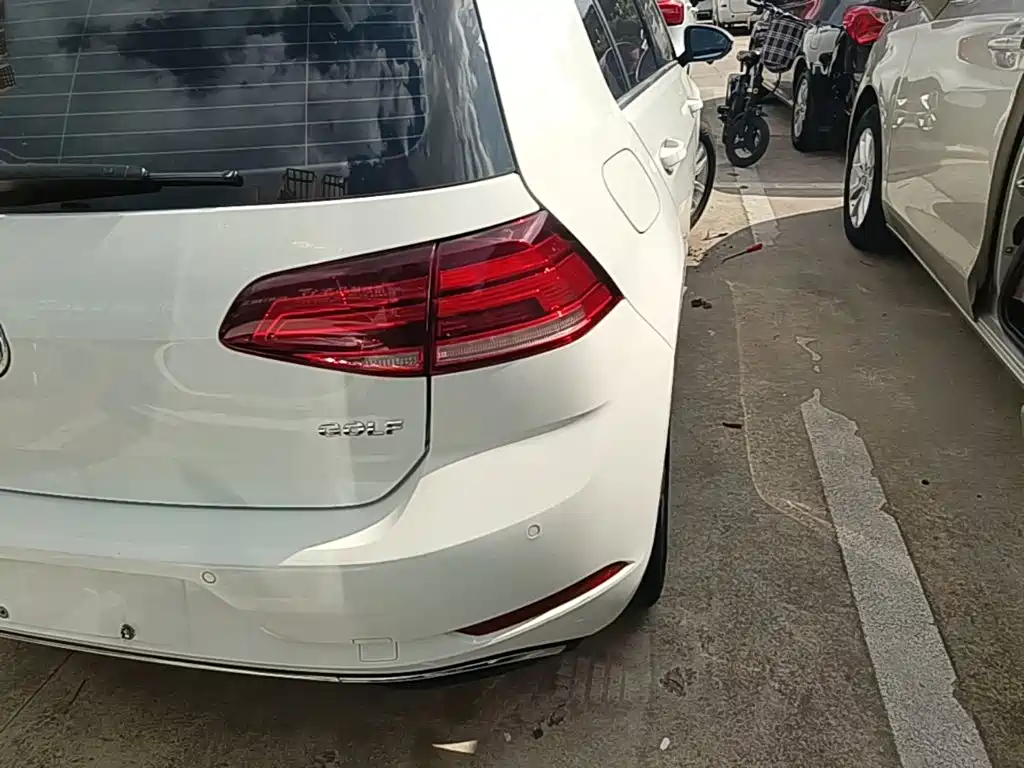 Volkswagen Golf — миниатюра 24