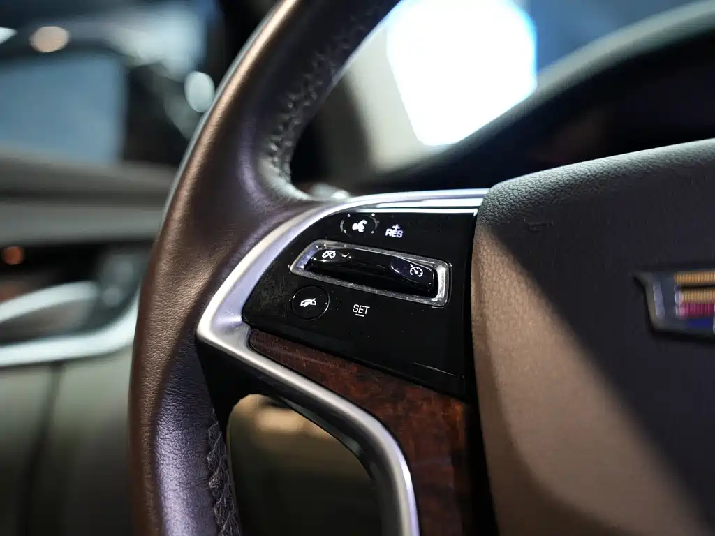 Cadillac XTS — миниатюра 7