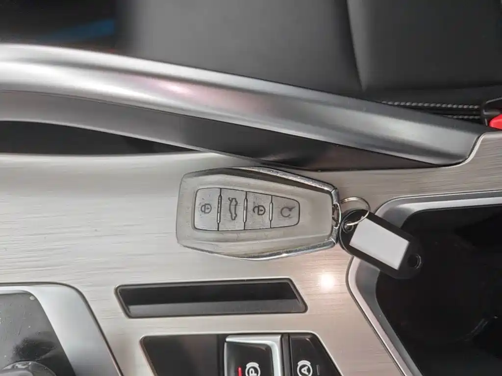 Geely Binyue — миниатюра 9