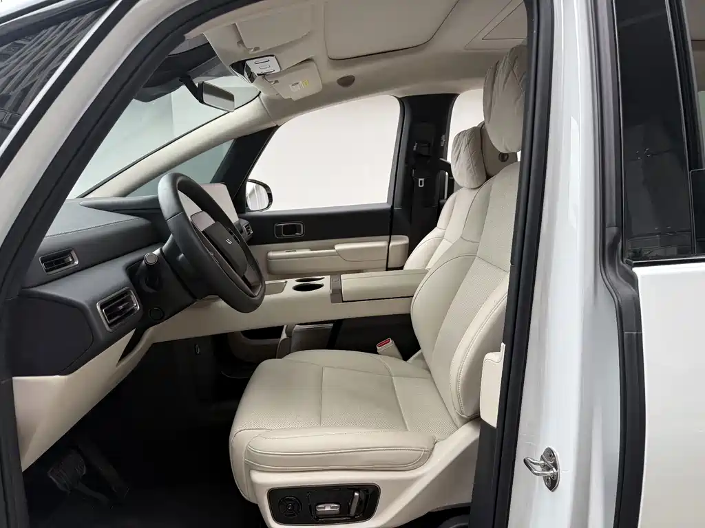 Li Auto Li MEGA — миниатюра 11