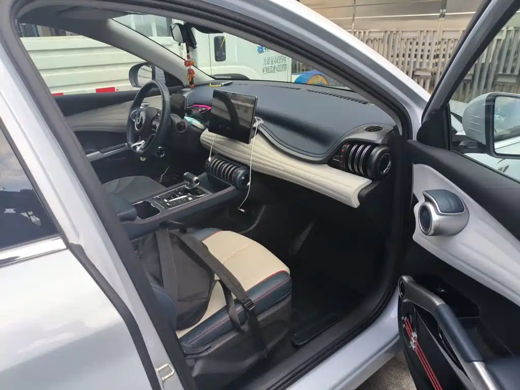 BYD Yuan Plus — миниатюра 19