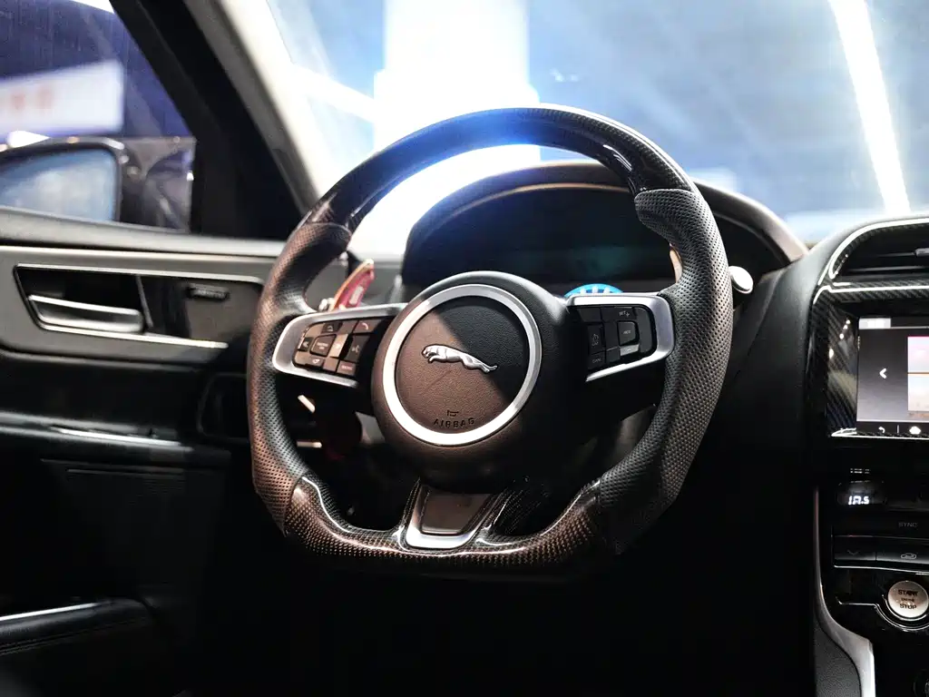 Jaguar XEL — миниатюра 16