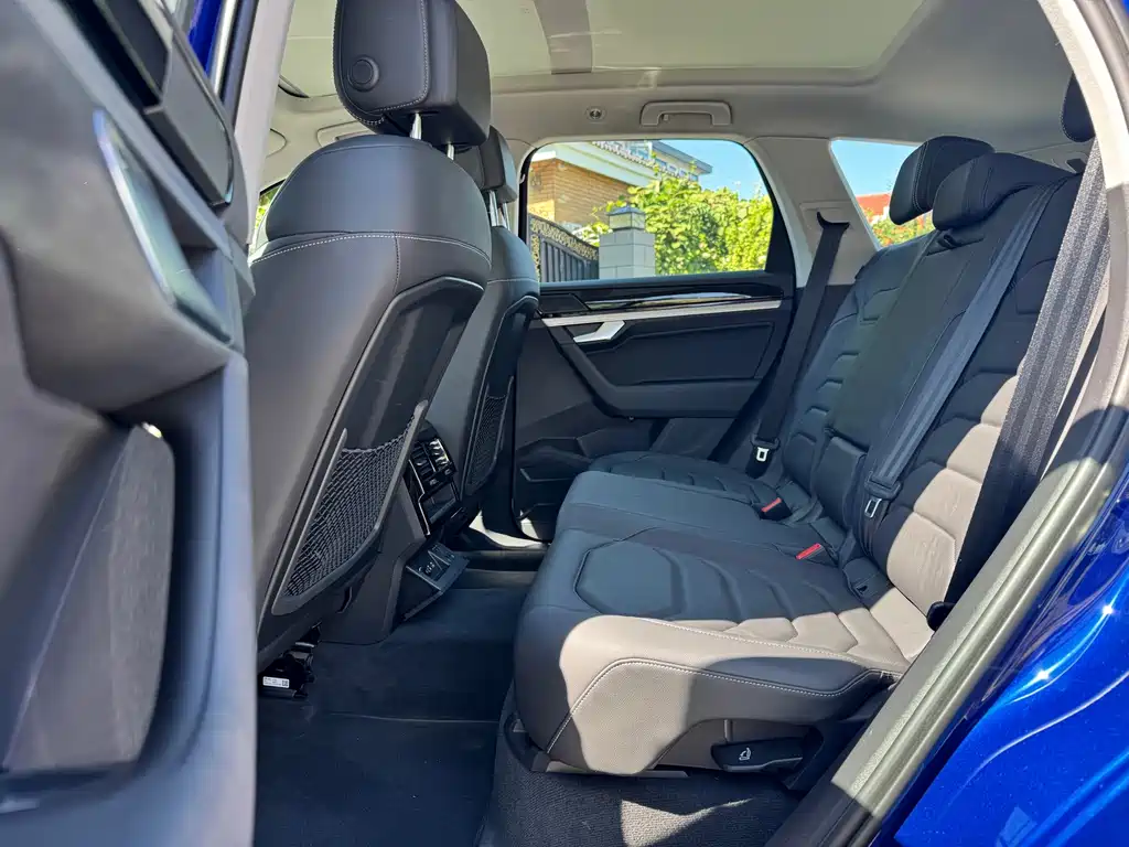 Volkswagen Touareg — миниатюра 13