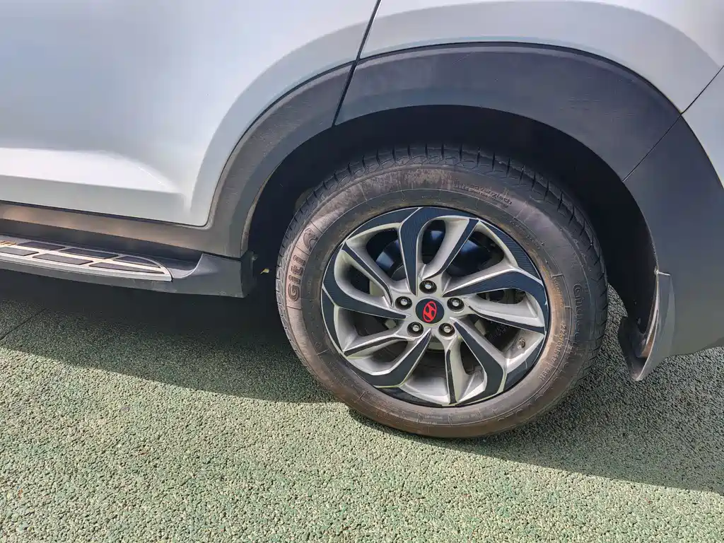Hyundai Tucson — миниатюра 10