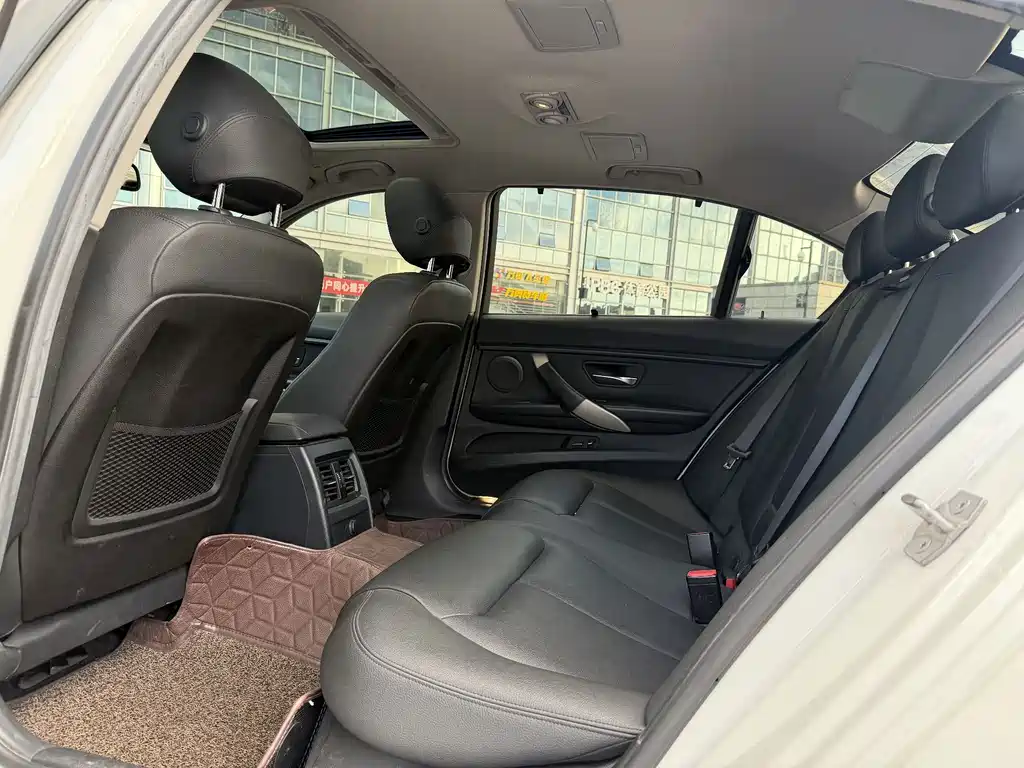 BMW 3 Series — миниатюра 10