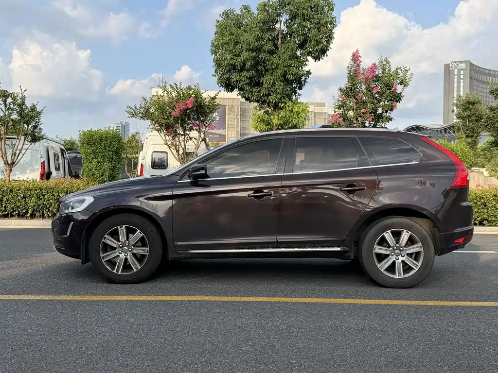 Volvo XC60 — миниатюра 4