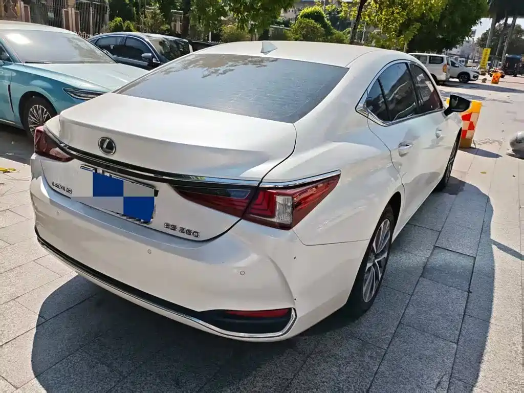 Lexus ES — миниатюра 2