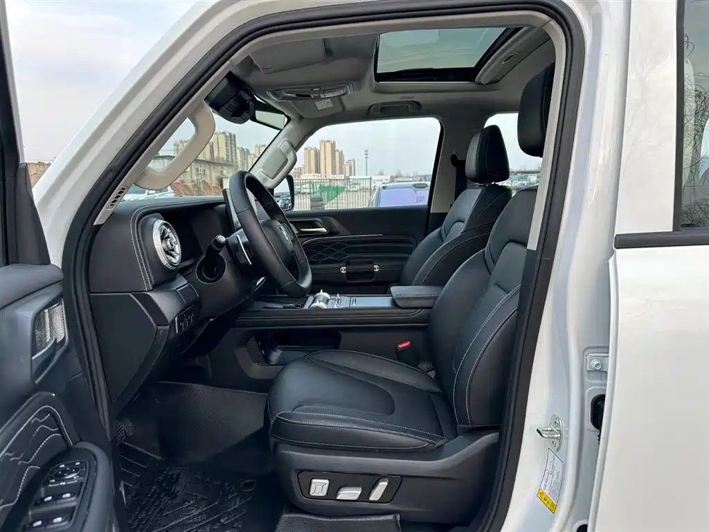 TANK TANK 300 NEW ENERGY