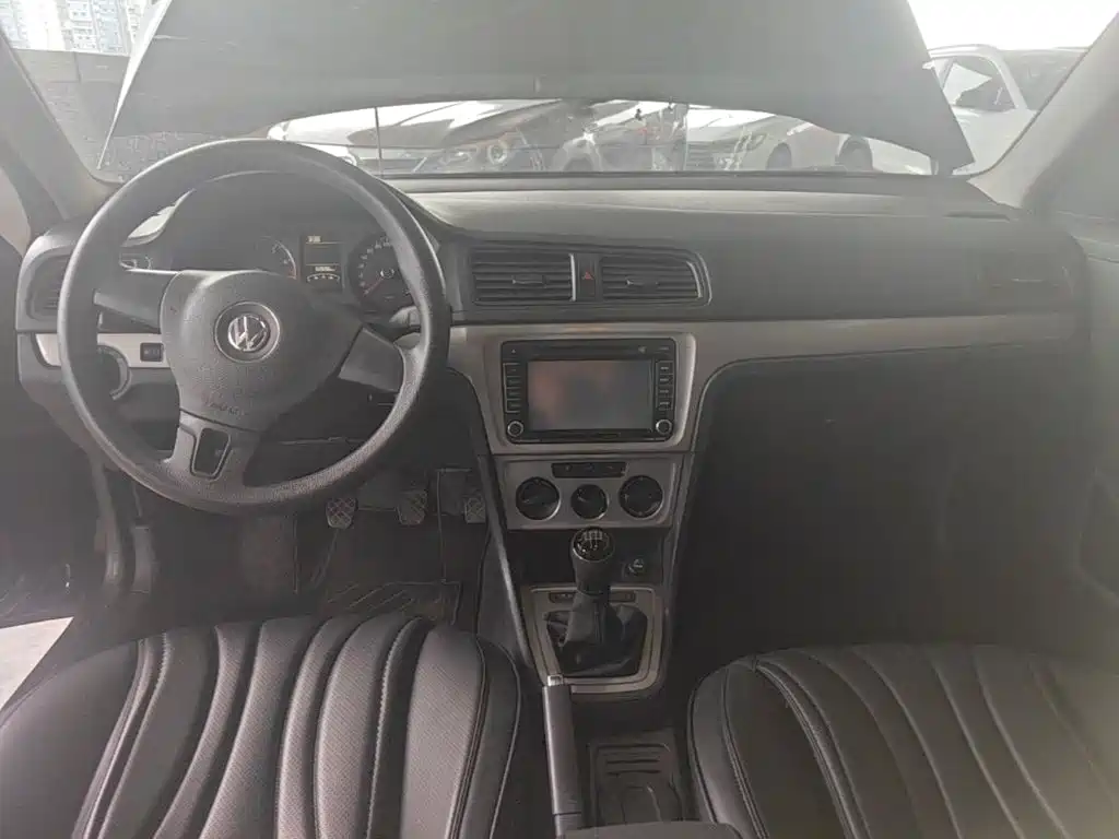 Volkswagen Lavida — миниатюра 5