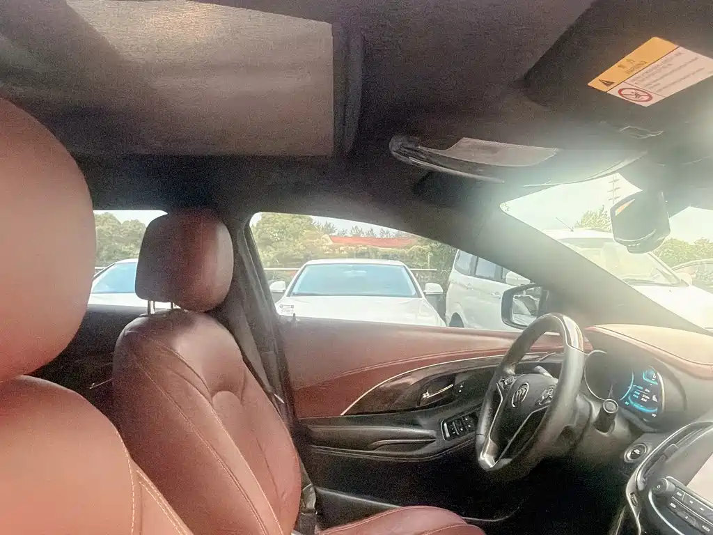 Buick LaCrosse — миниатюра 18