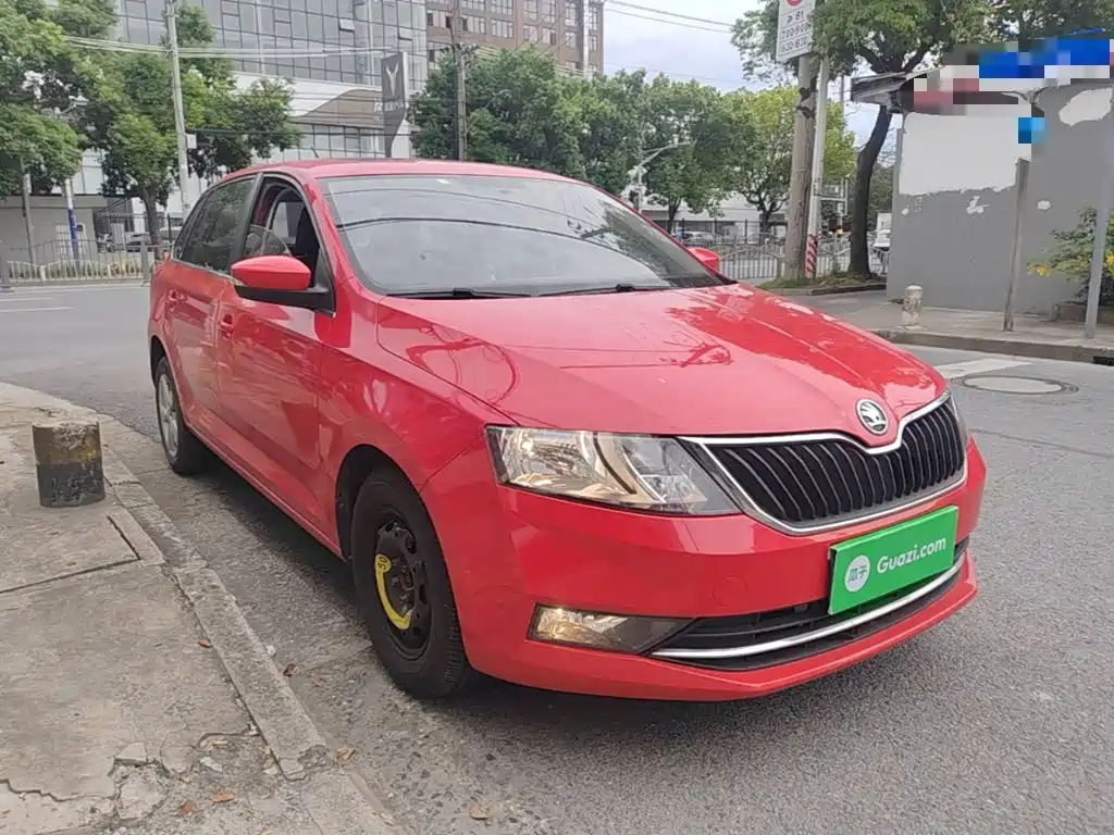Skoda Rapid Spaceback — миниатюра 4